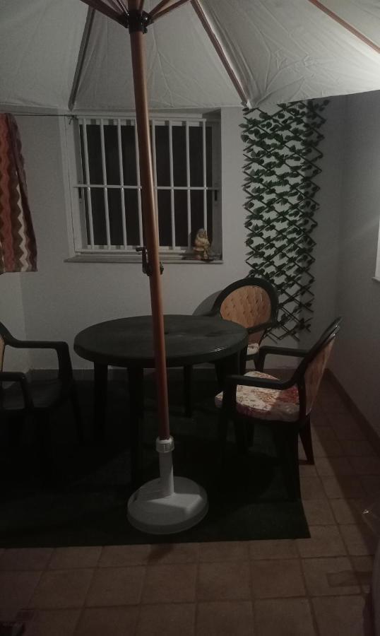Alojamiento Roquetas De Mar Bagian luar foto